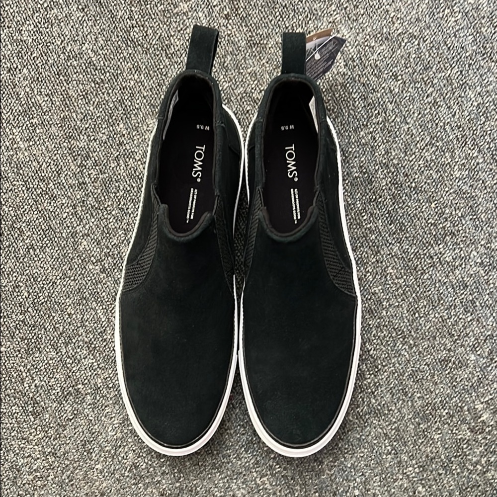 TOMS Bryce Black Slip-On Boots NWT